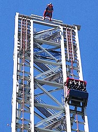Superman Great Escape at Six Flags Magic Mountain (c) www.joyrides.com